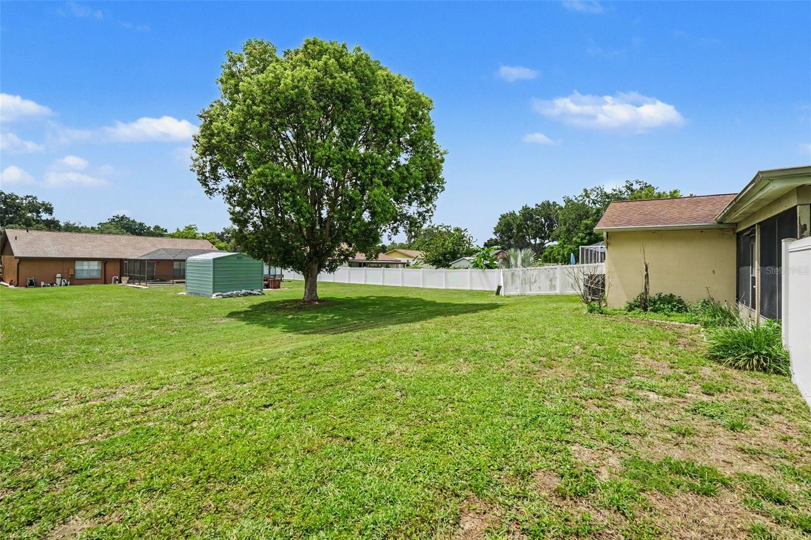 2815 Linden Tree St Property Photo 24