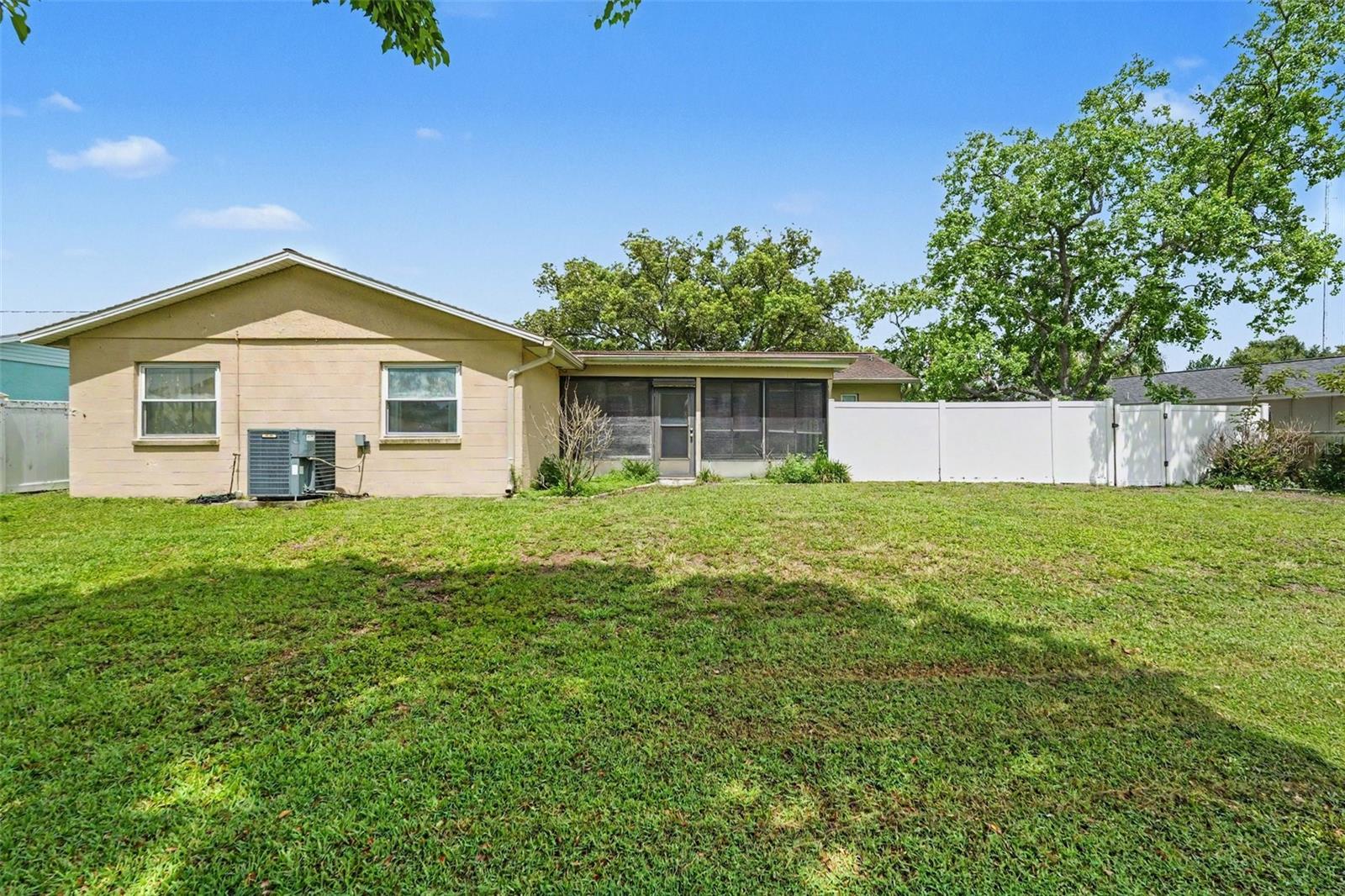 2815 Linden Tree St Property Photo 27
