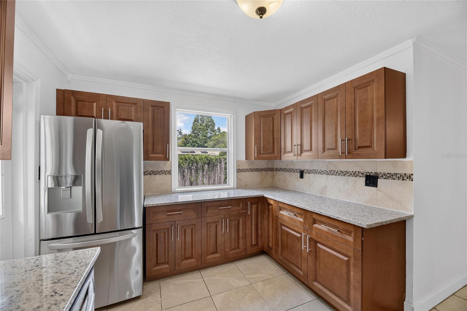 1005 E Flora St Property Photo 17