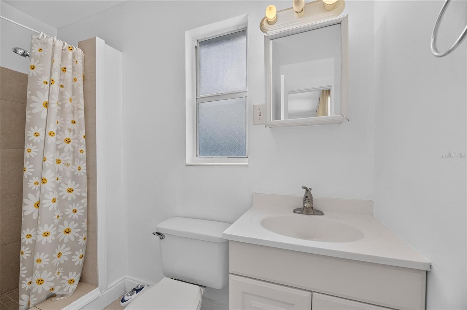 1005 E Flora St Property Photo 26