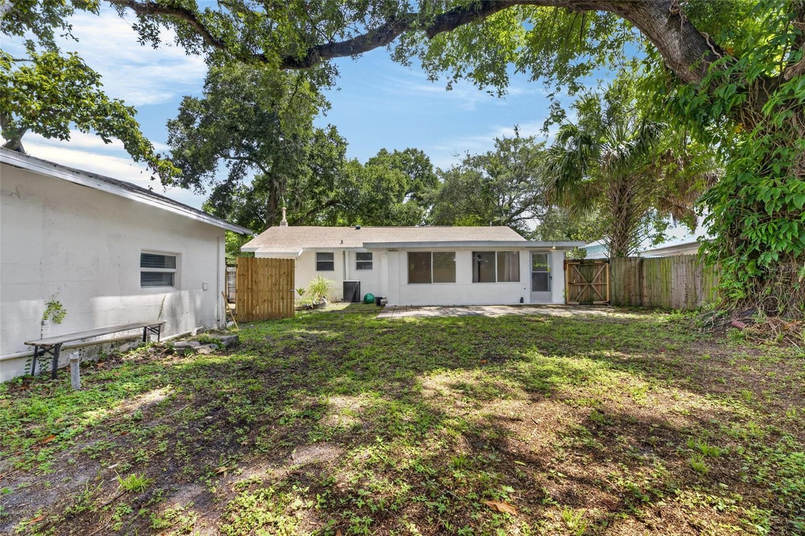1005 E Flora St Property Photo 39