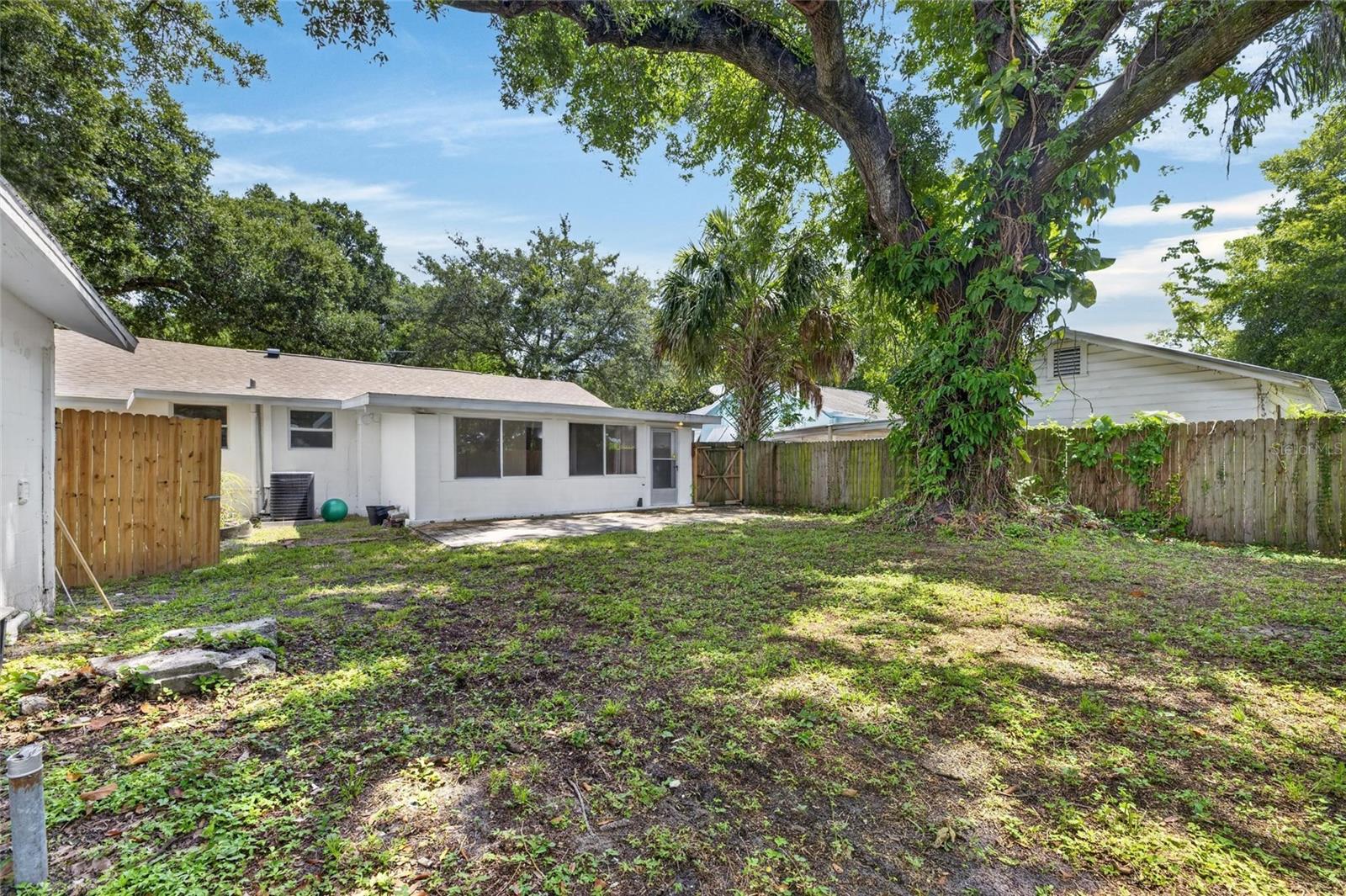 1005 E Flora St Property Photo 40