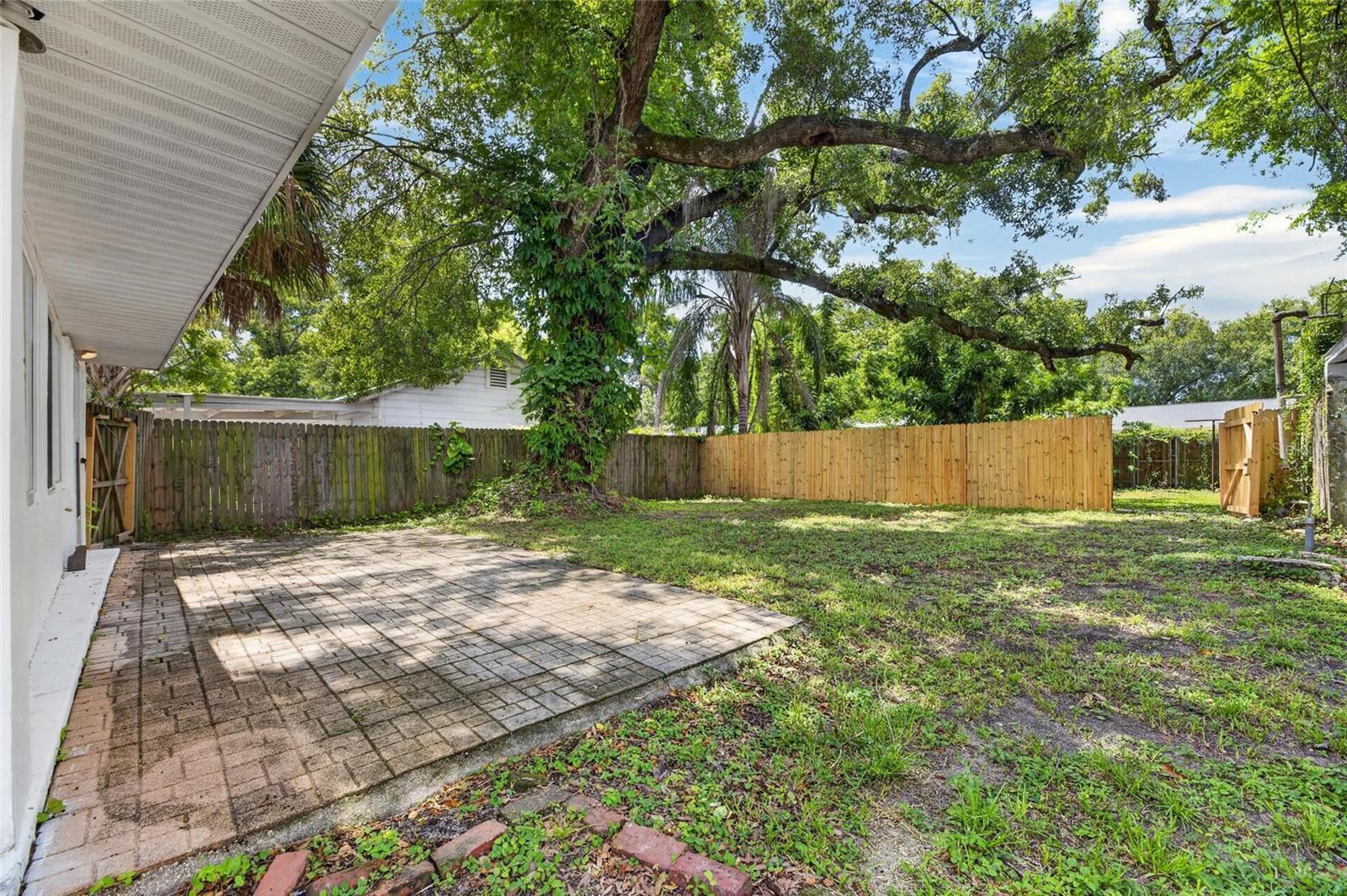 1005 E Flora St Property Photo 41