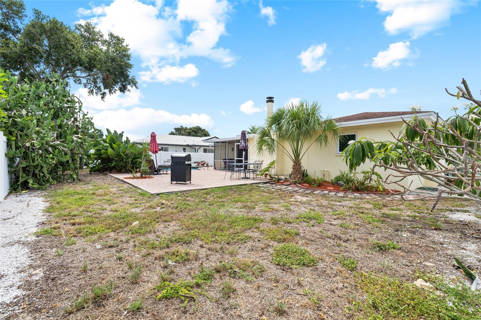 1070 Mccarty St Property Photo 47