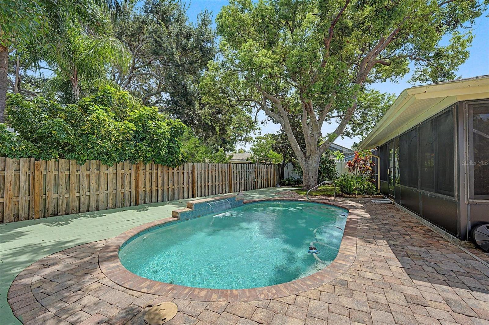 1100 Persimmon Dr Property Photo 29