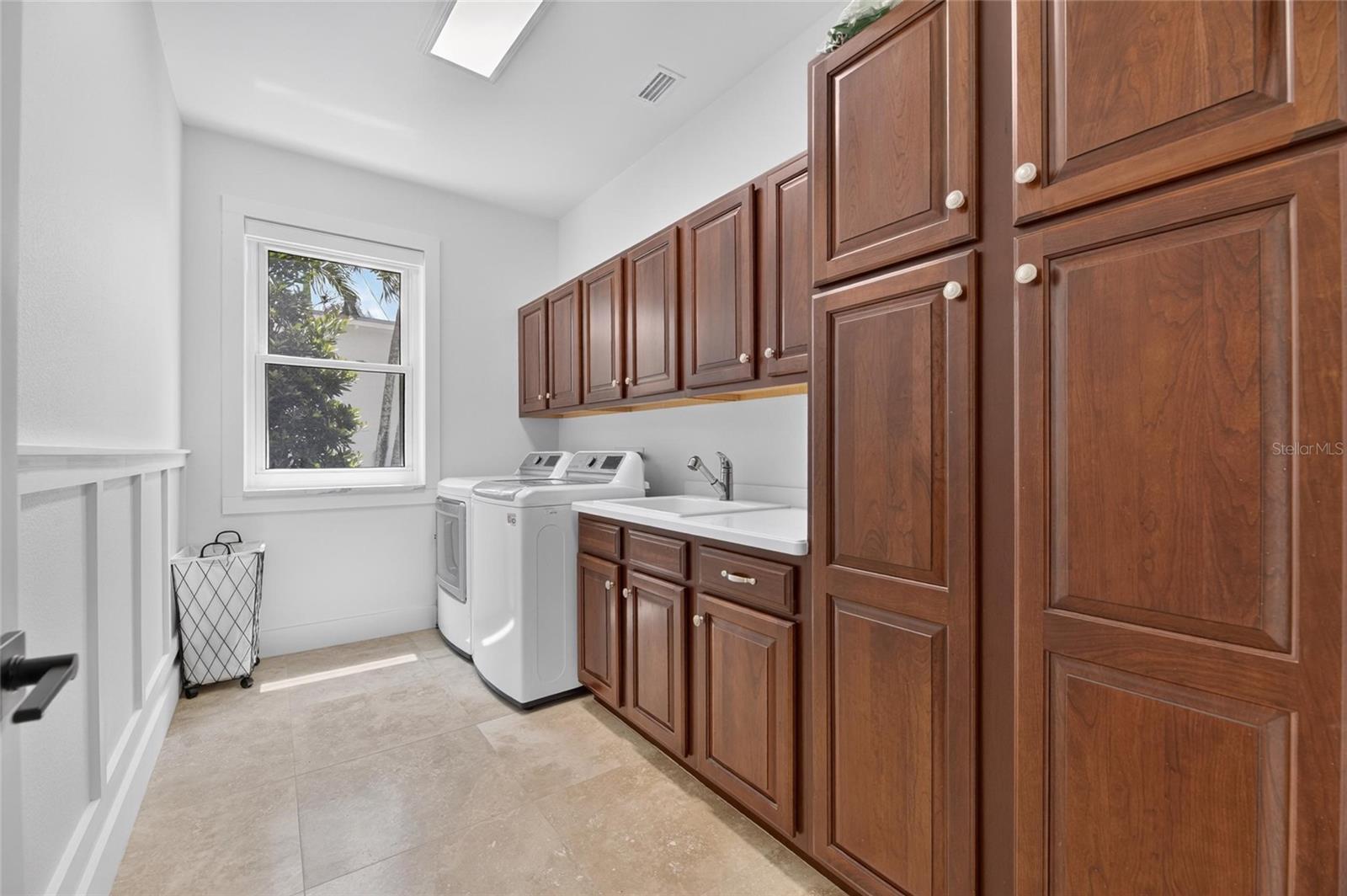 713 Islebay Dr Property Photo 69