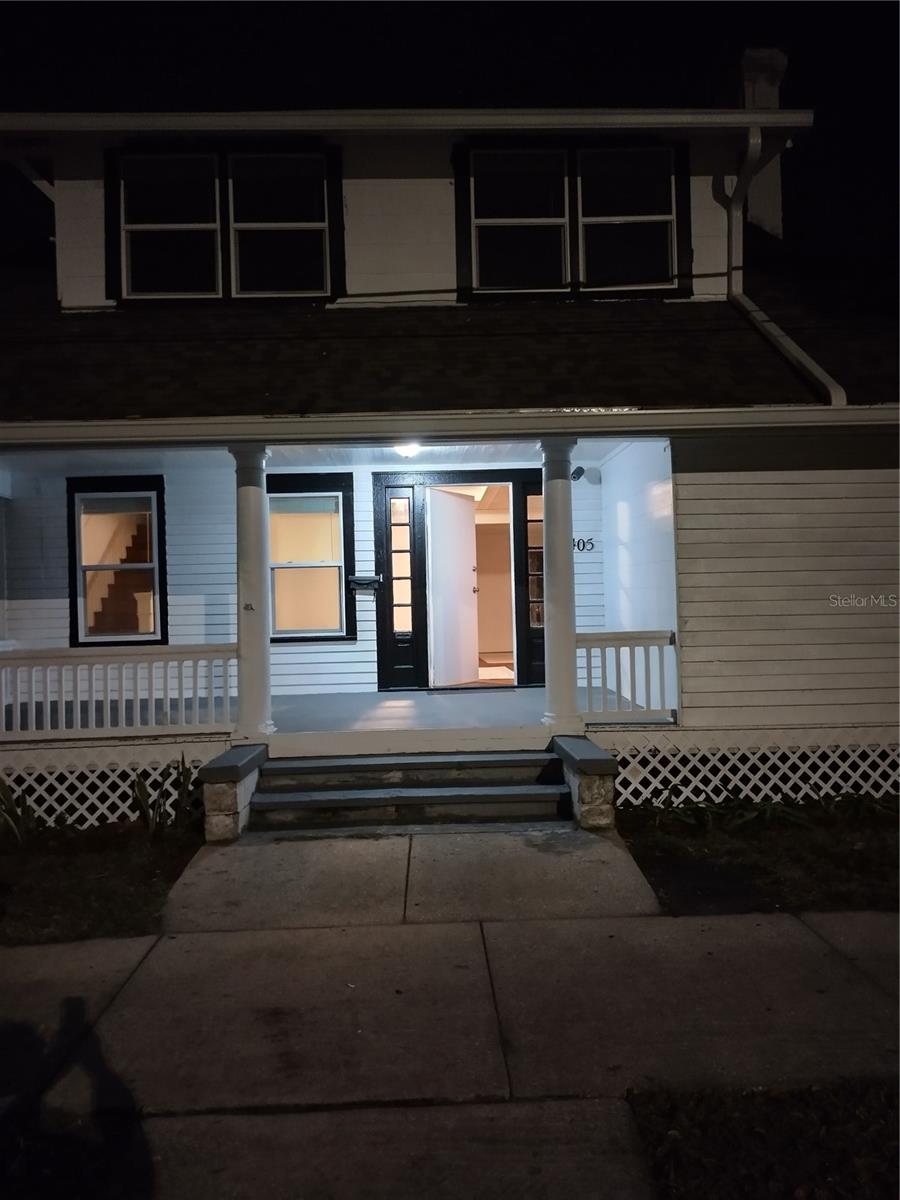 405 S RIDGEWOOD AVE Property Photo 1