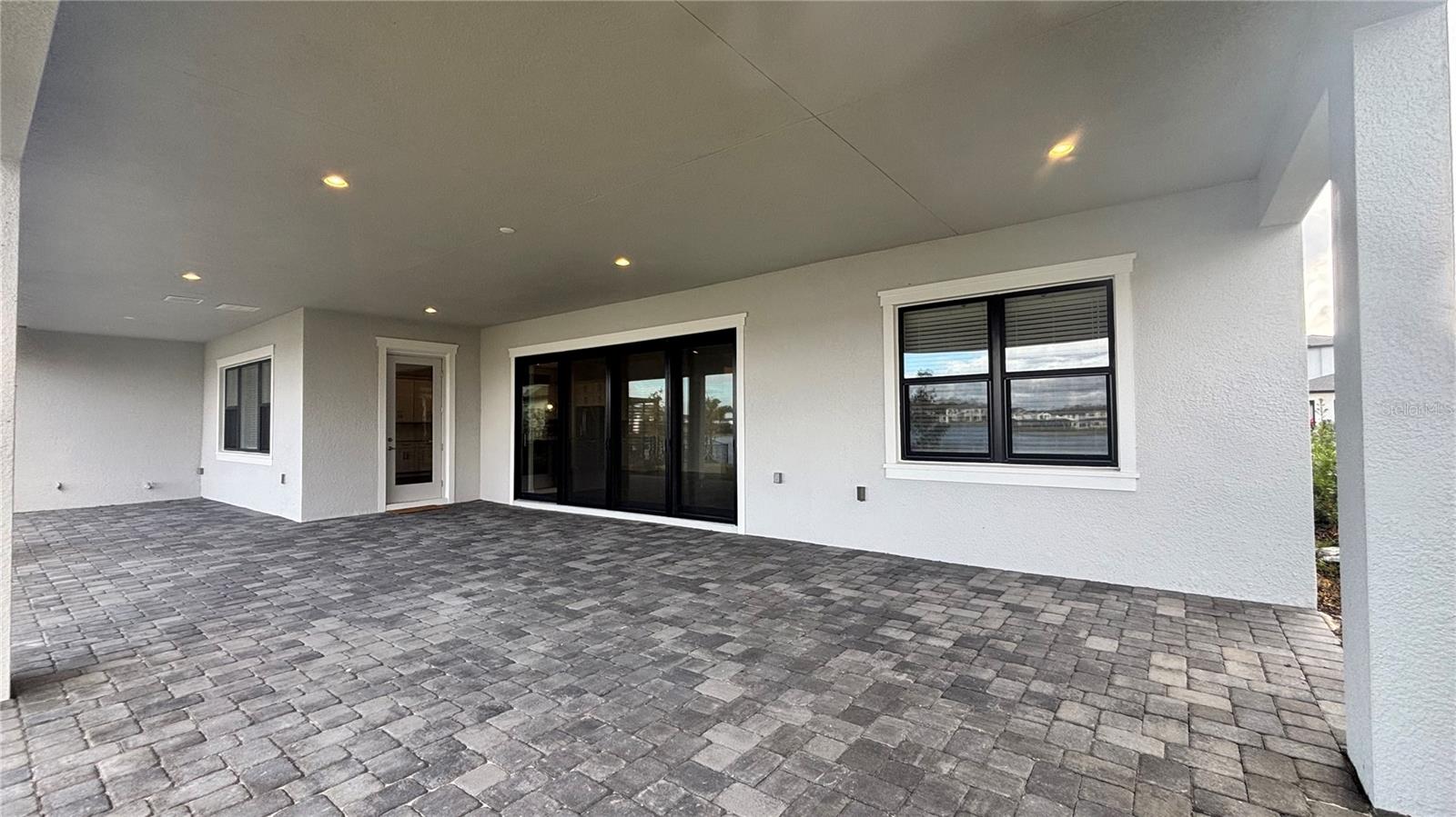 9233 Santorini Dr Property Photo 14
