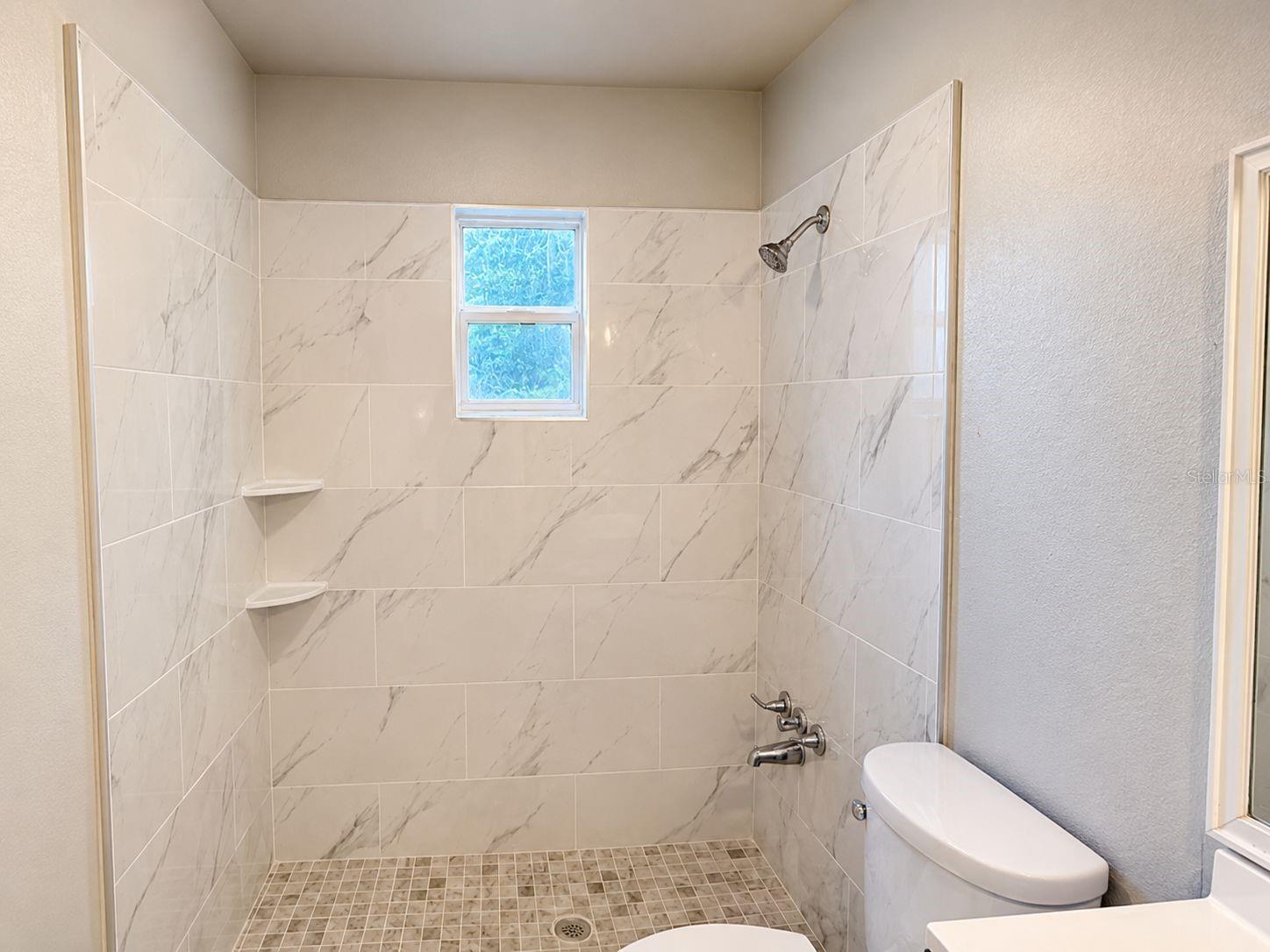 38401 Ferguson Ave Property Photo 6