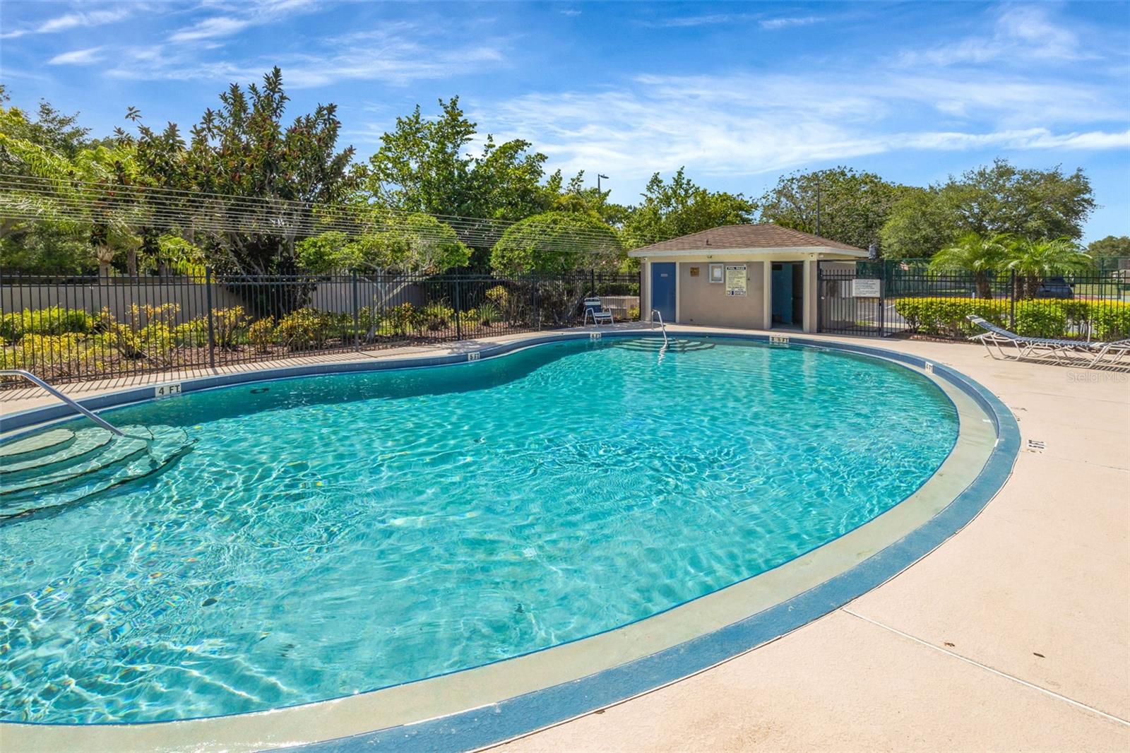 6127 Bayside Key Dr Property Photo 4