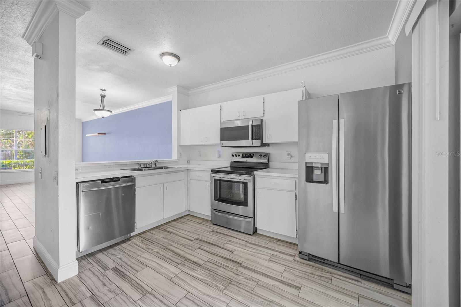 6127 Bayside Key Dr Property Photo 16
