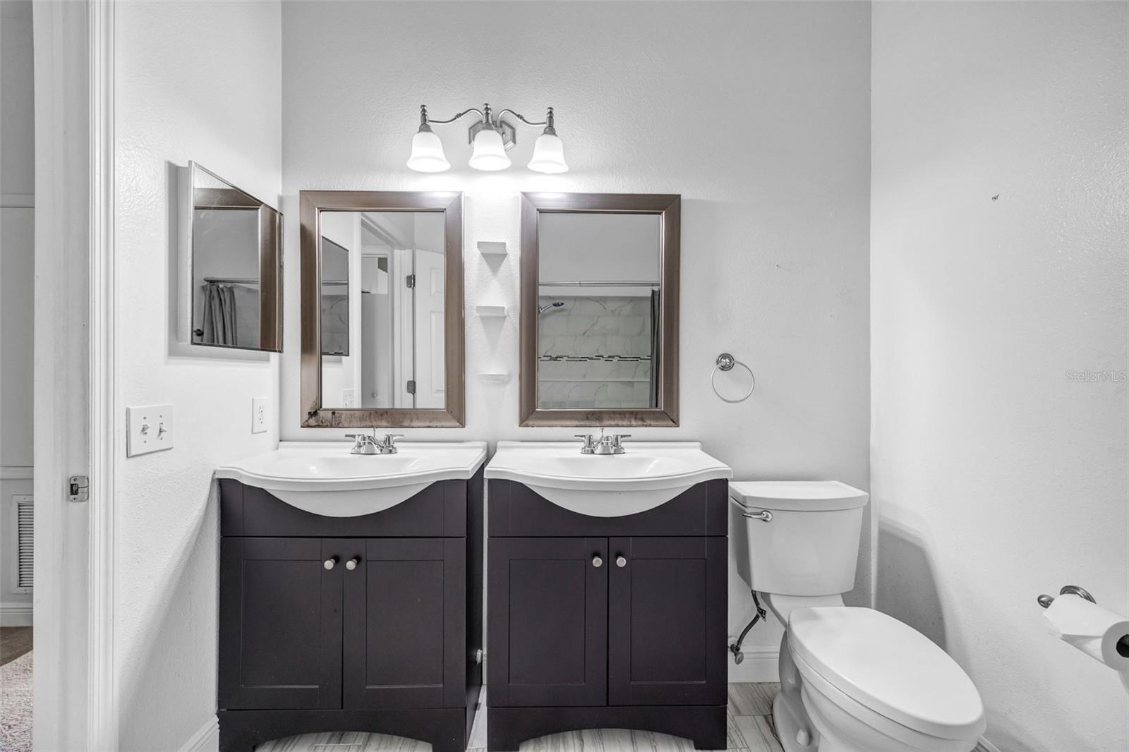 6127 Bayside Key Dr Property Photo 31