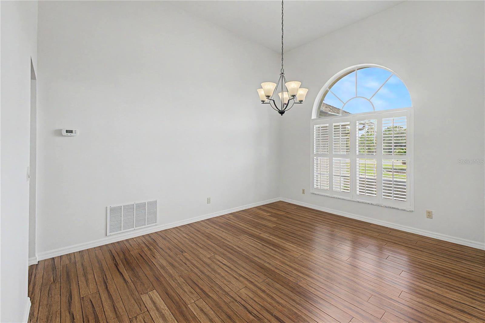 1154 E Triple Crown Loop Property Photo 10