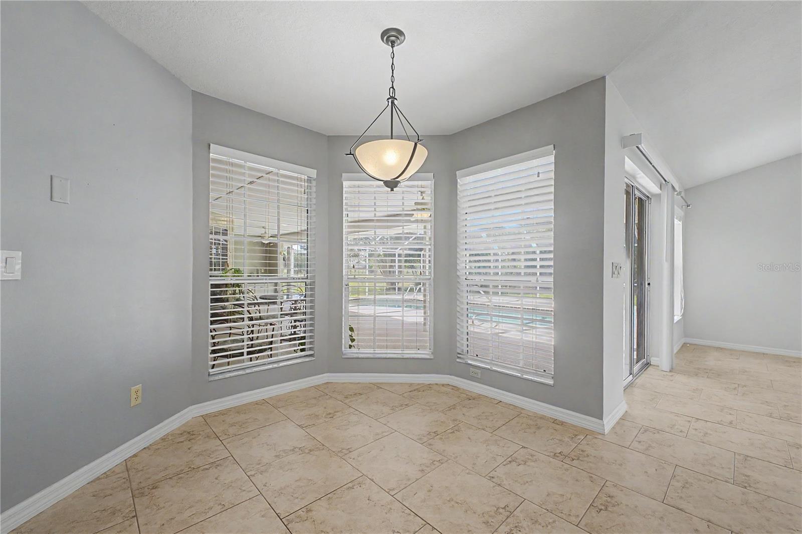 1154 E Triple Crown Loop Property Photo 19