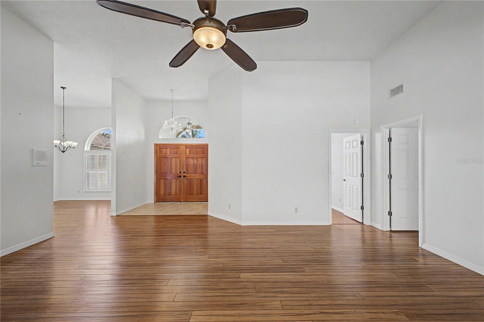 1154 E Triple Crown Loop Property Photo 27