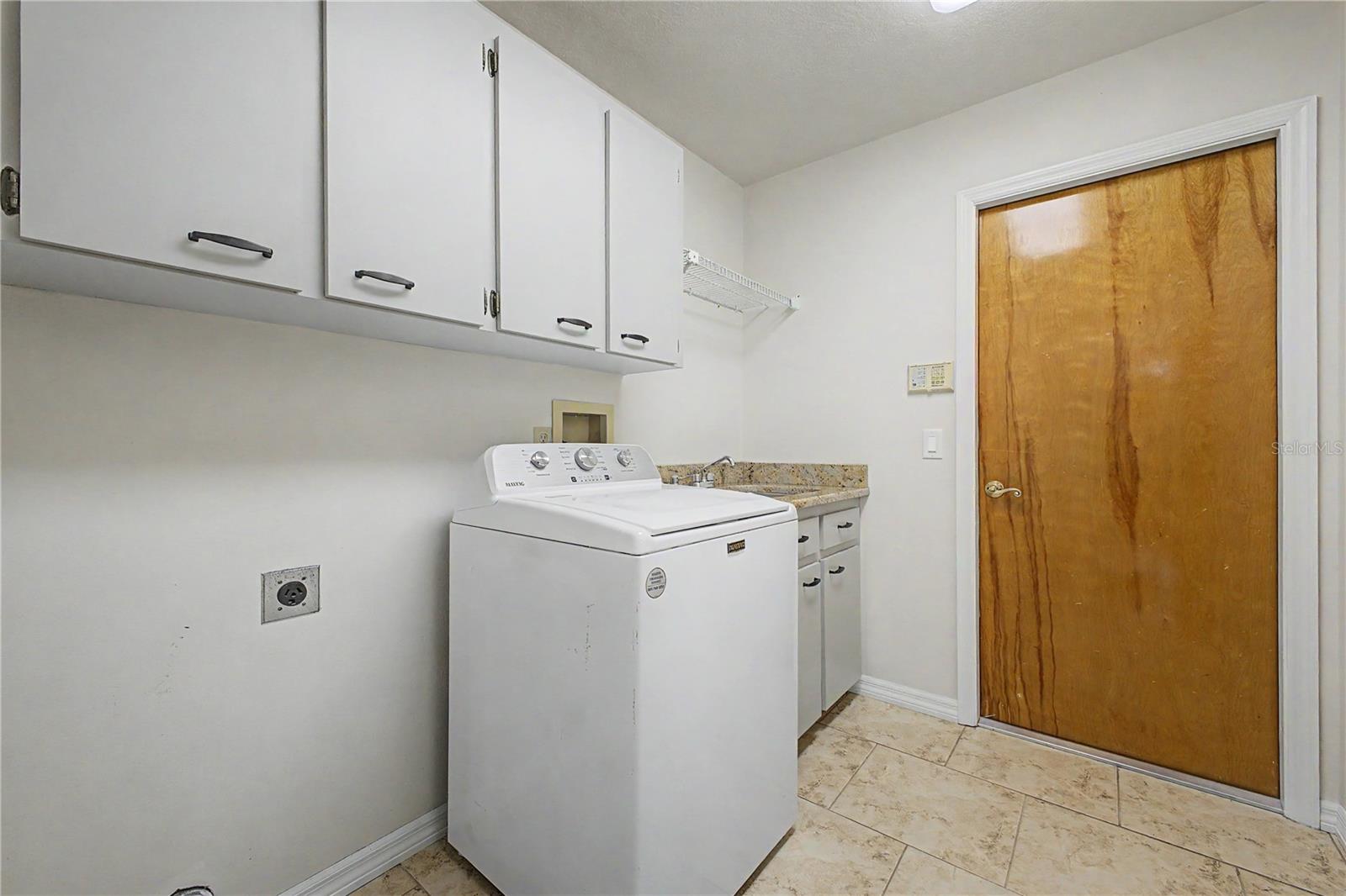 1154 E Triple Crown Loop Property Photo 47