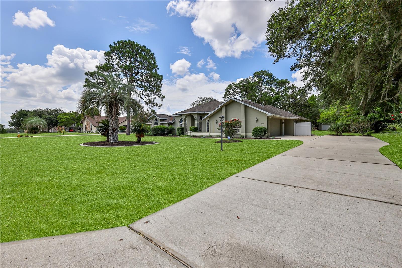 1154 E Triple Crown Loop Property Photo 69