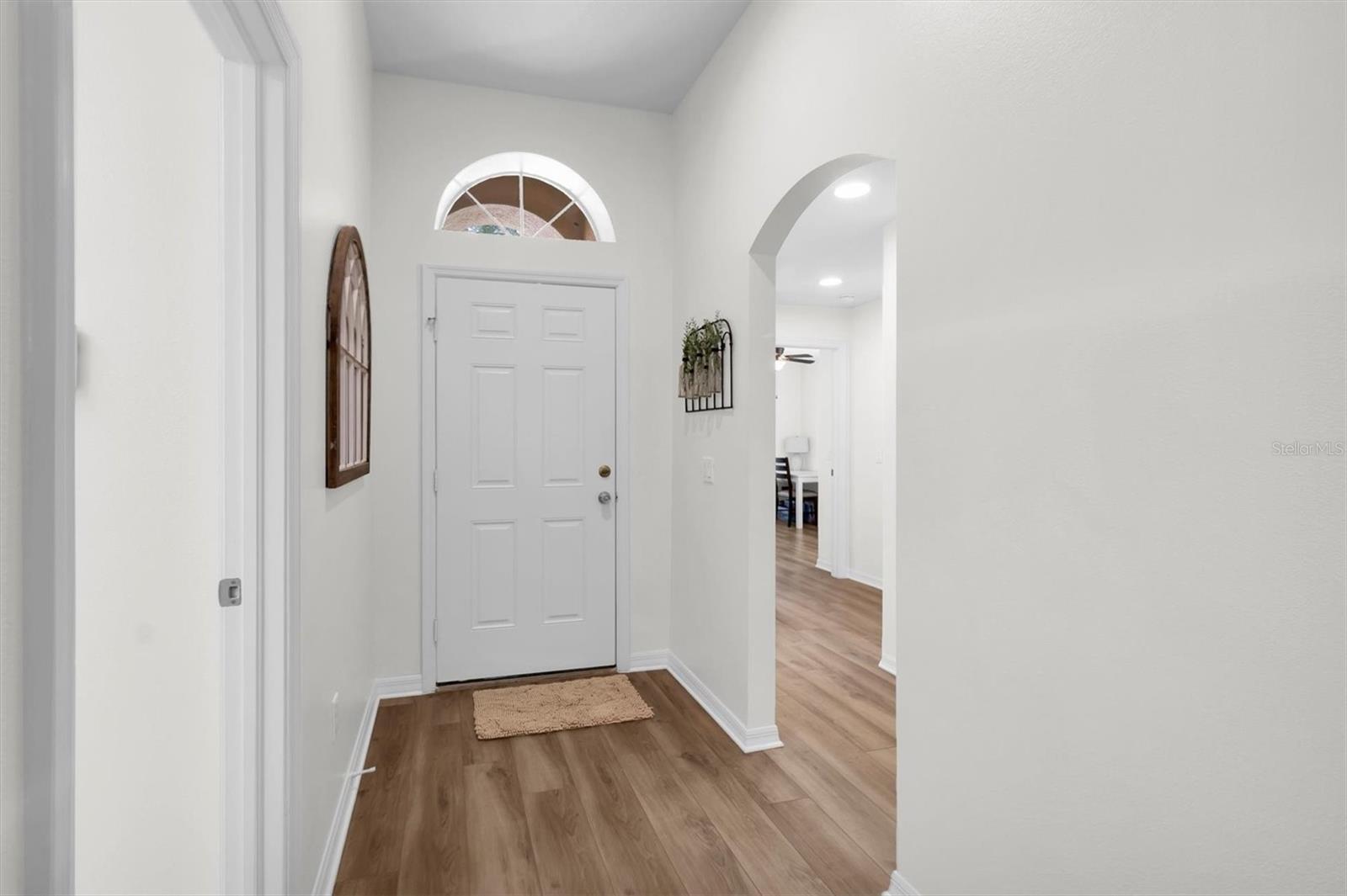 7832 Blue Spring Dr Property Photo 6
