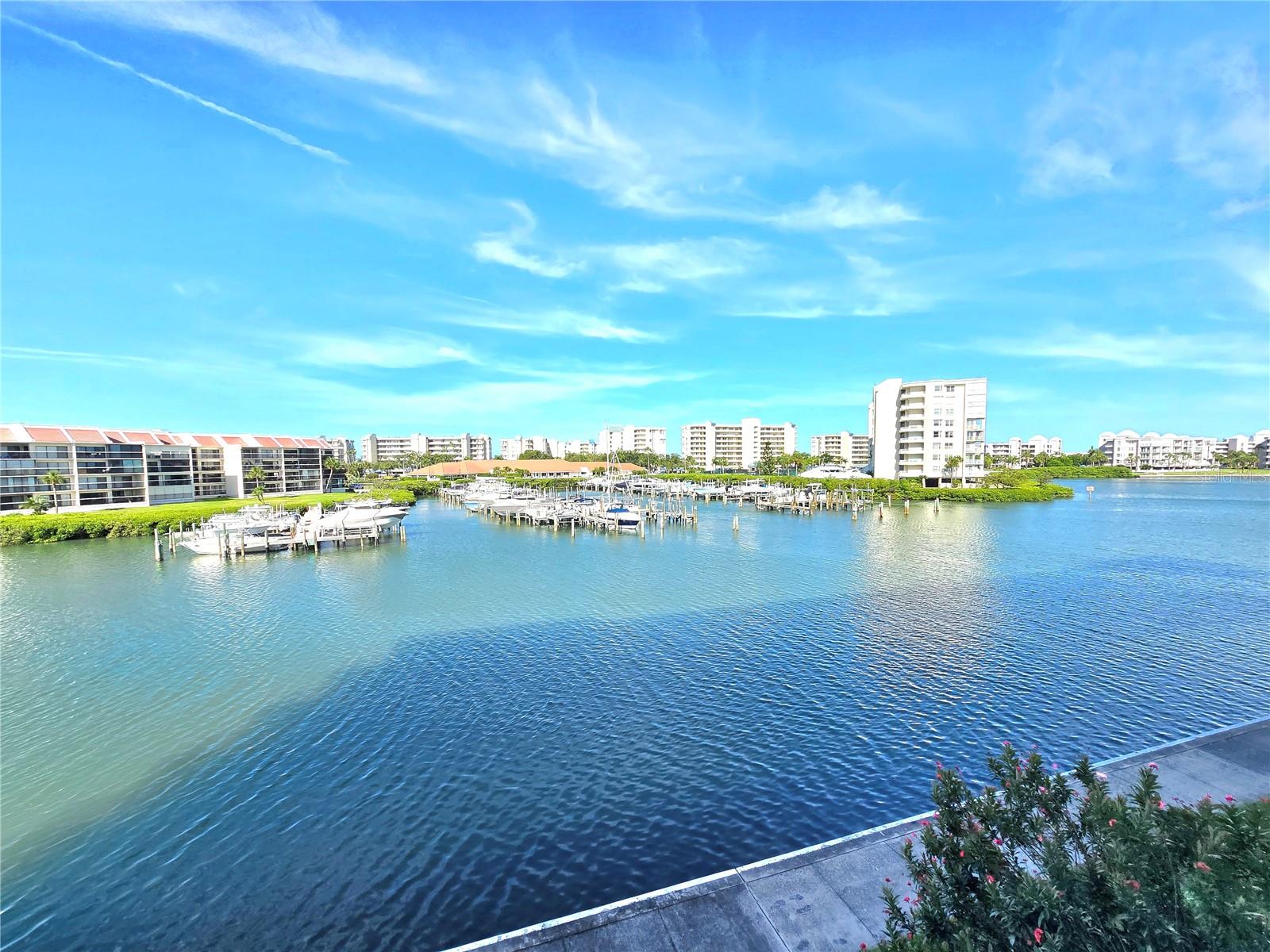 7600 Sun Island Dr S #306 Property Photo 17