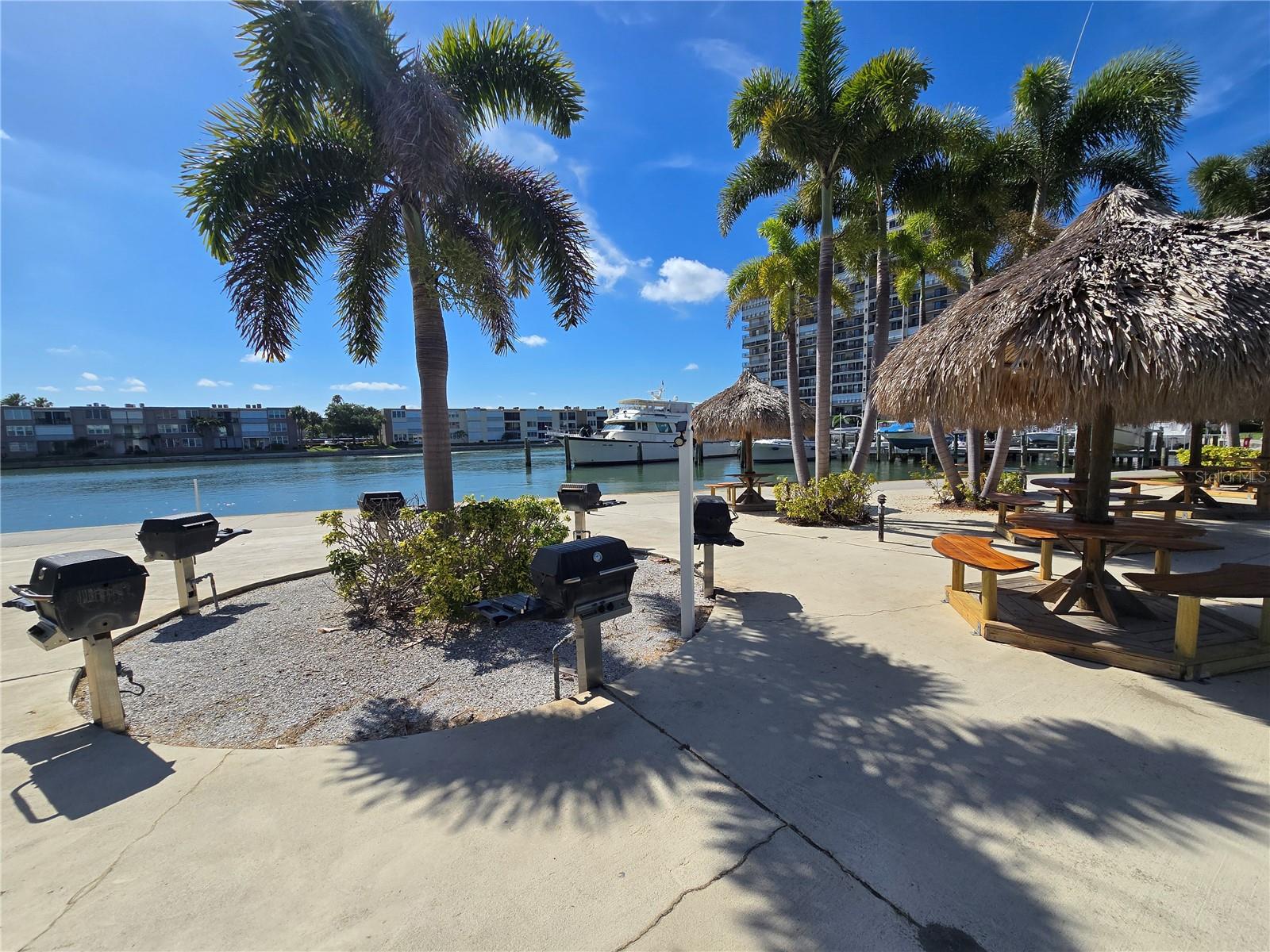 7600 Sun Island Dr S #306 Property Photo 21