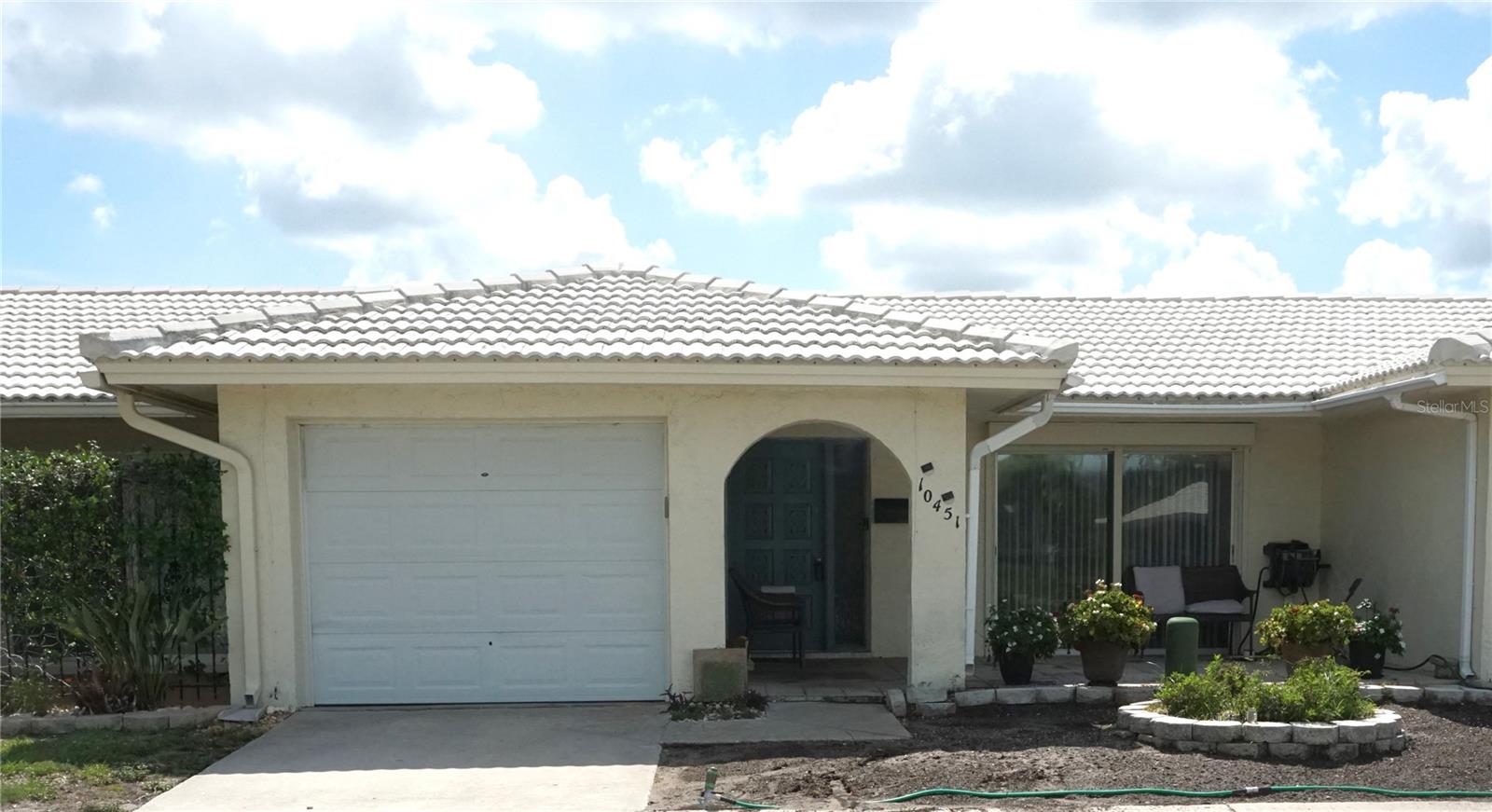 10451 Azalea Park Dr N #2 Property Photo 1