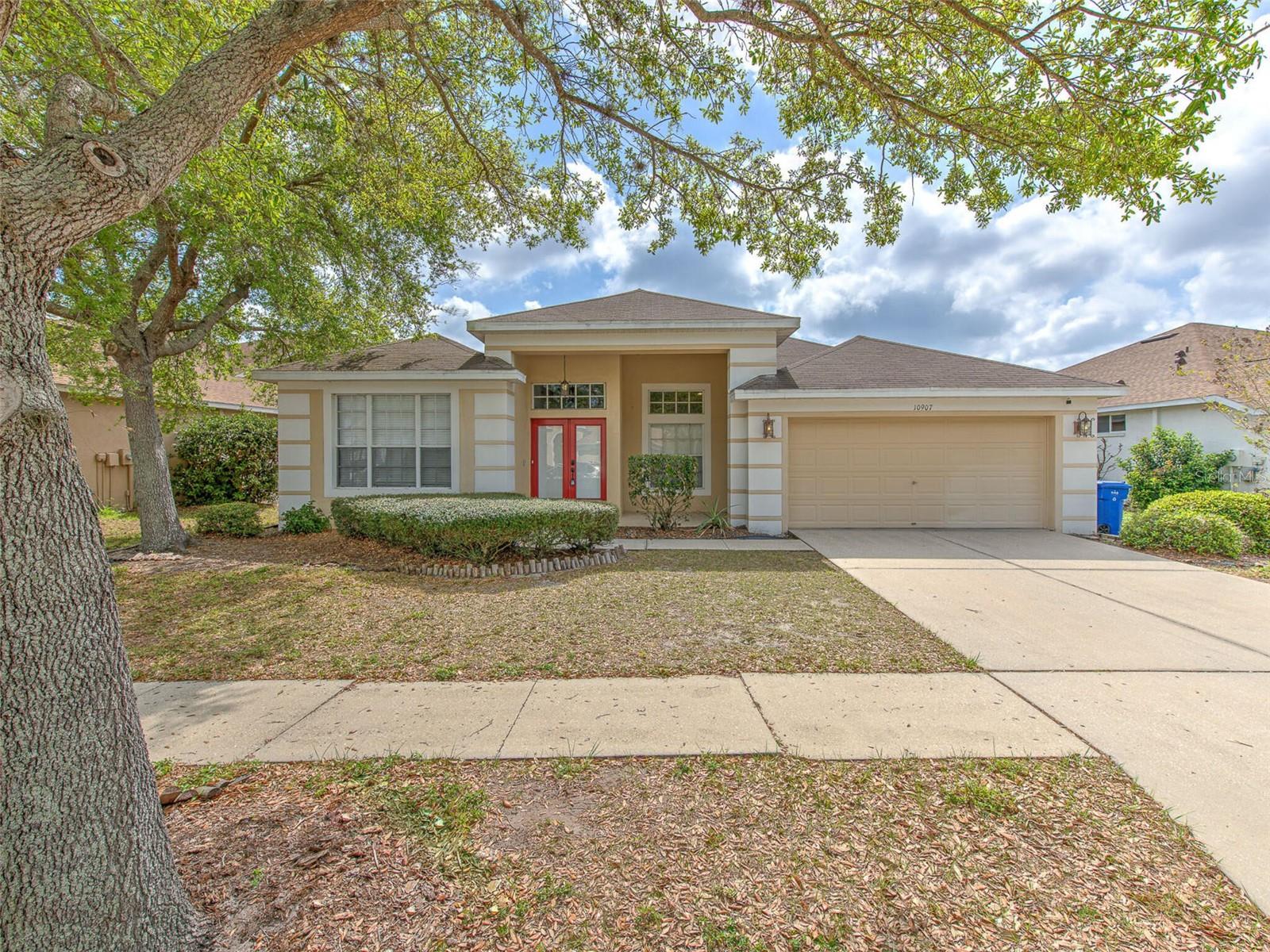 10907 AUSTRALIAN PINE DR Property Photo 1