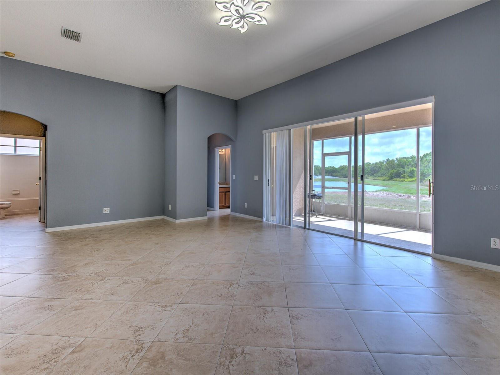 10907 Australian Pine Dr Property Photo 13