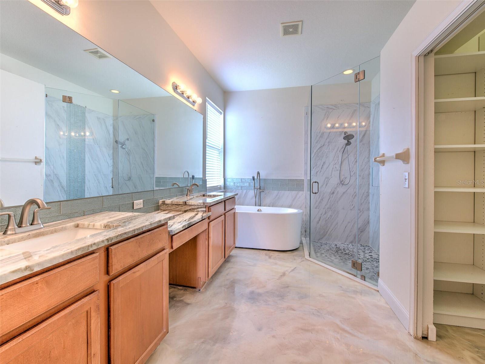 10907 Australian Pine Dr Property Photo 39