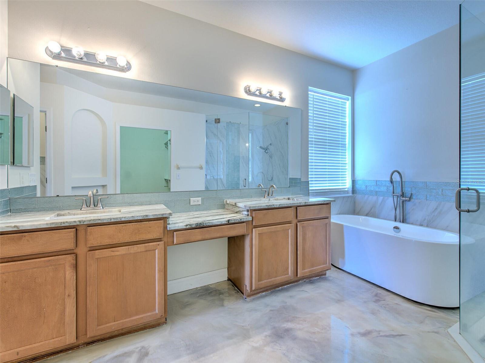 10907 Australian Pine Dr Property Photo 41