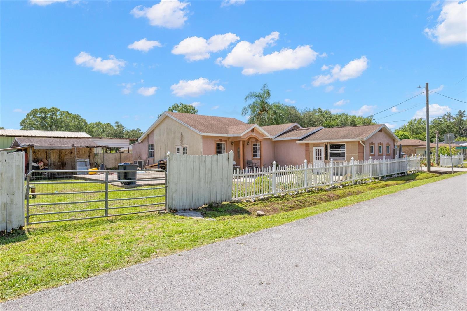 2442 Shirah Rd Property Photo 5