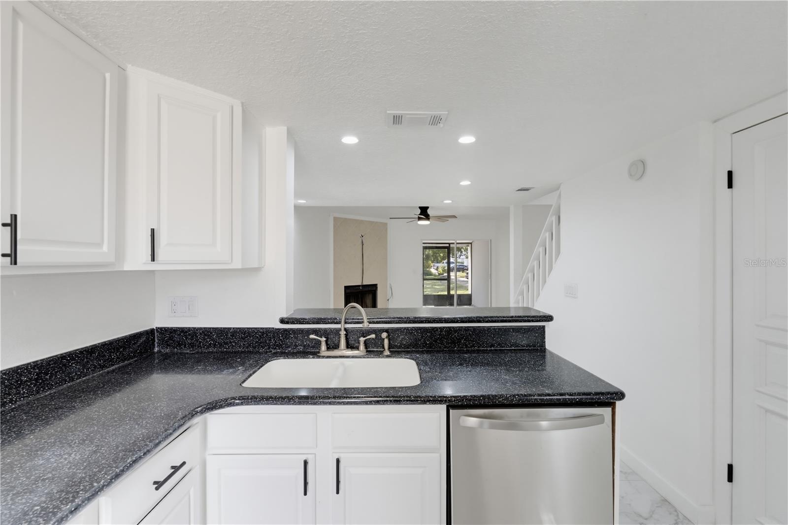 6661 121st Ave #g Property Photo 8