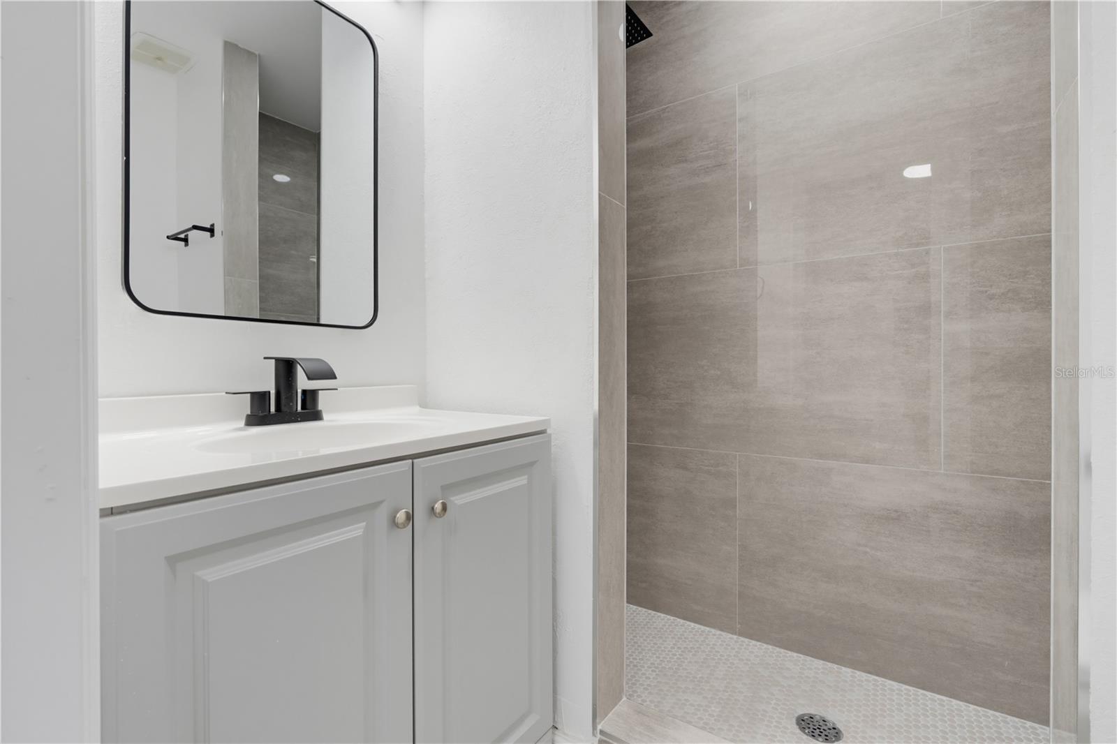 6661 121st Ave #g Property Photo 24