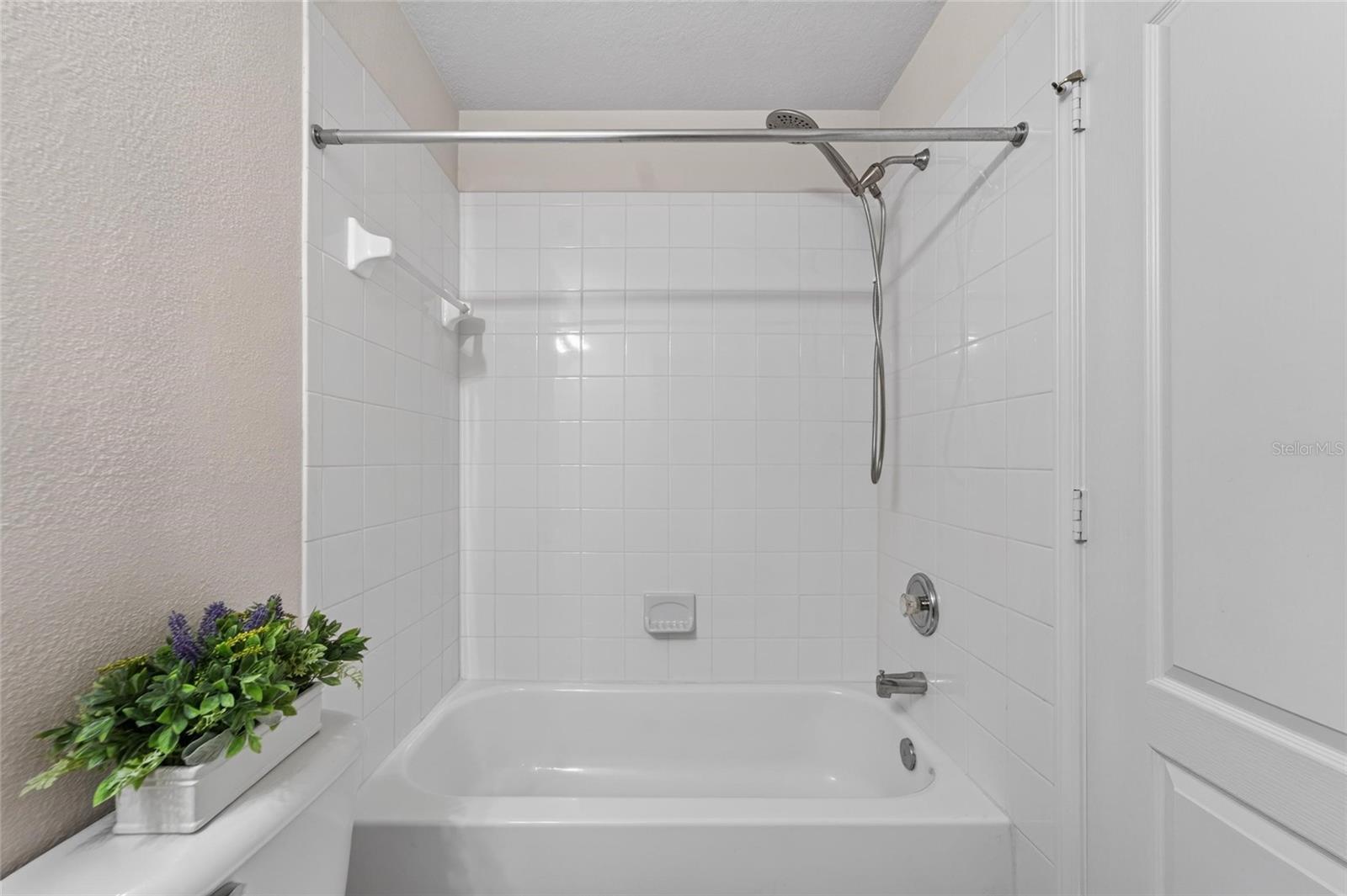 1019 Vista Cay Ct Property Photo 55