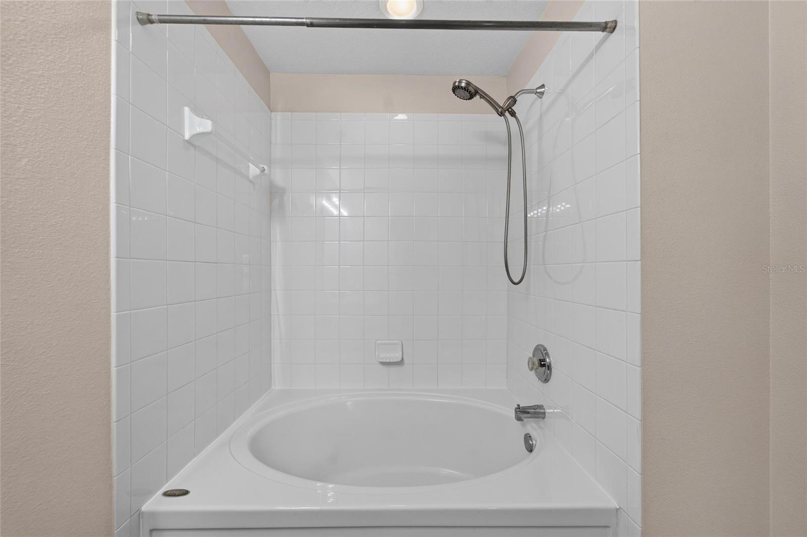 1019 Vista Cay Ct Property Photo 65