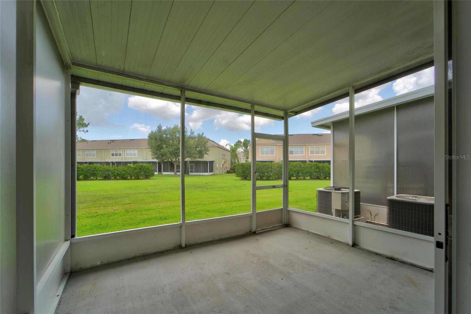 1019 Vista Cay Ct Property Photo 68