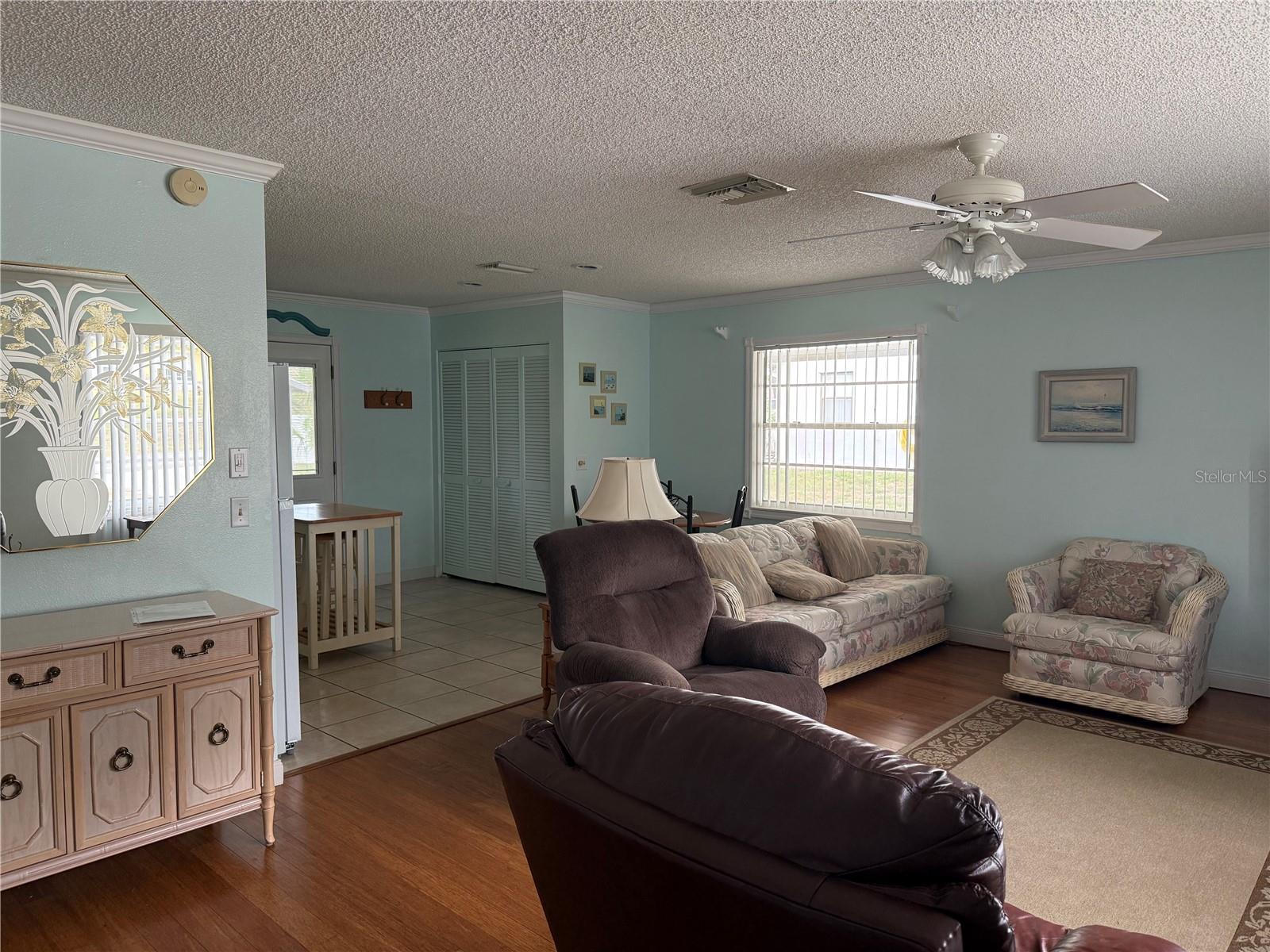 12131 Rockford St Property Photo 4
