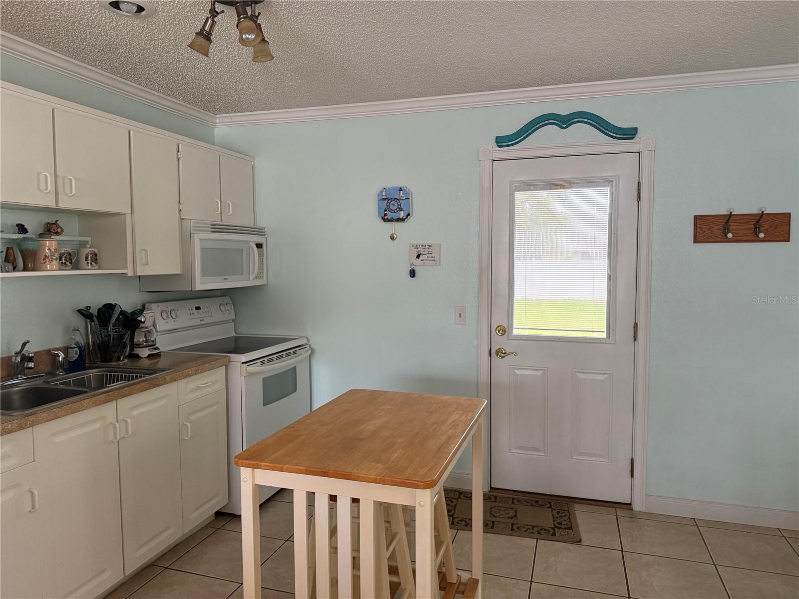 12131 Rockford St Property Photo 12
