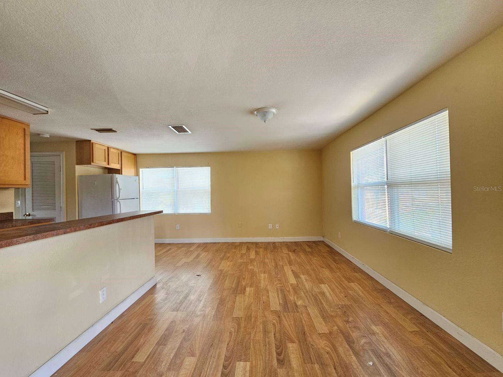 117 N Evergreen Ave #205 Property Photo 4
