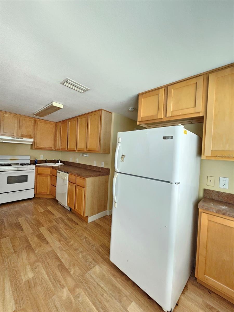 117 N Evergreen Ave #205 Property Photo 7