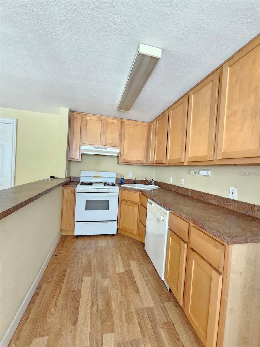 117 N Evergreen Ave #205 Property Photo 8