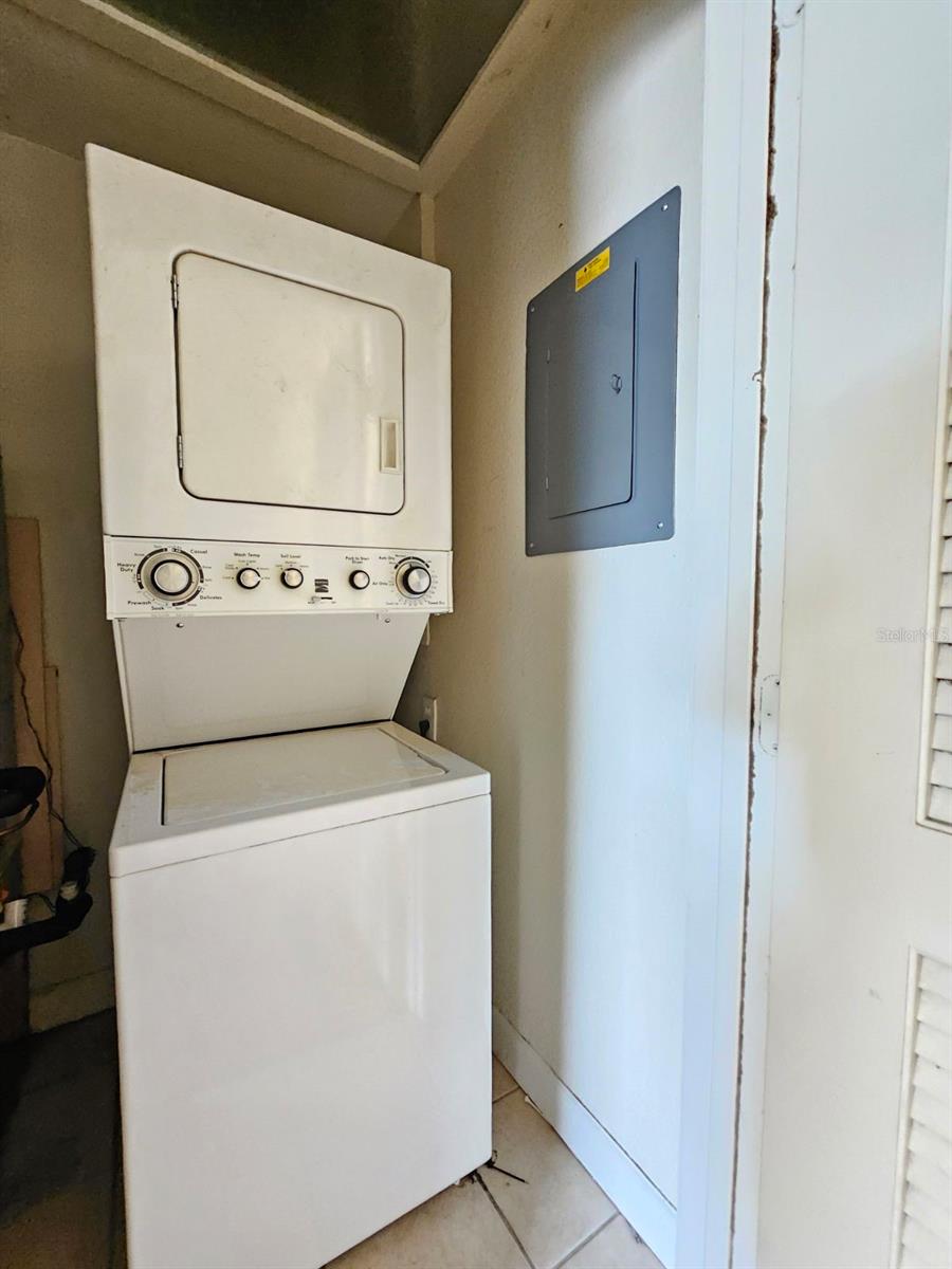 117 N Evergreen Ave #205 Property Photo 12