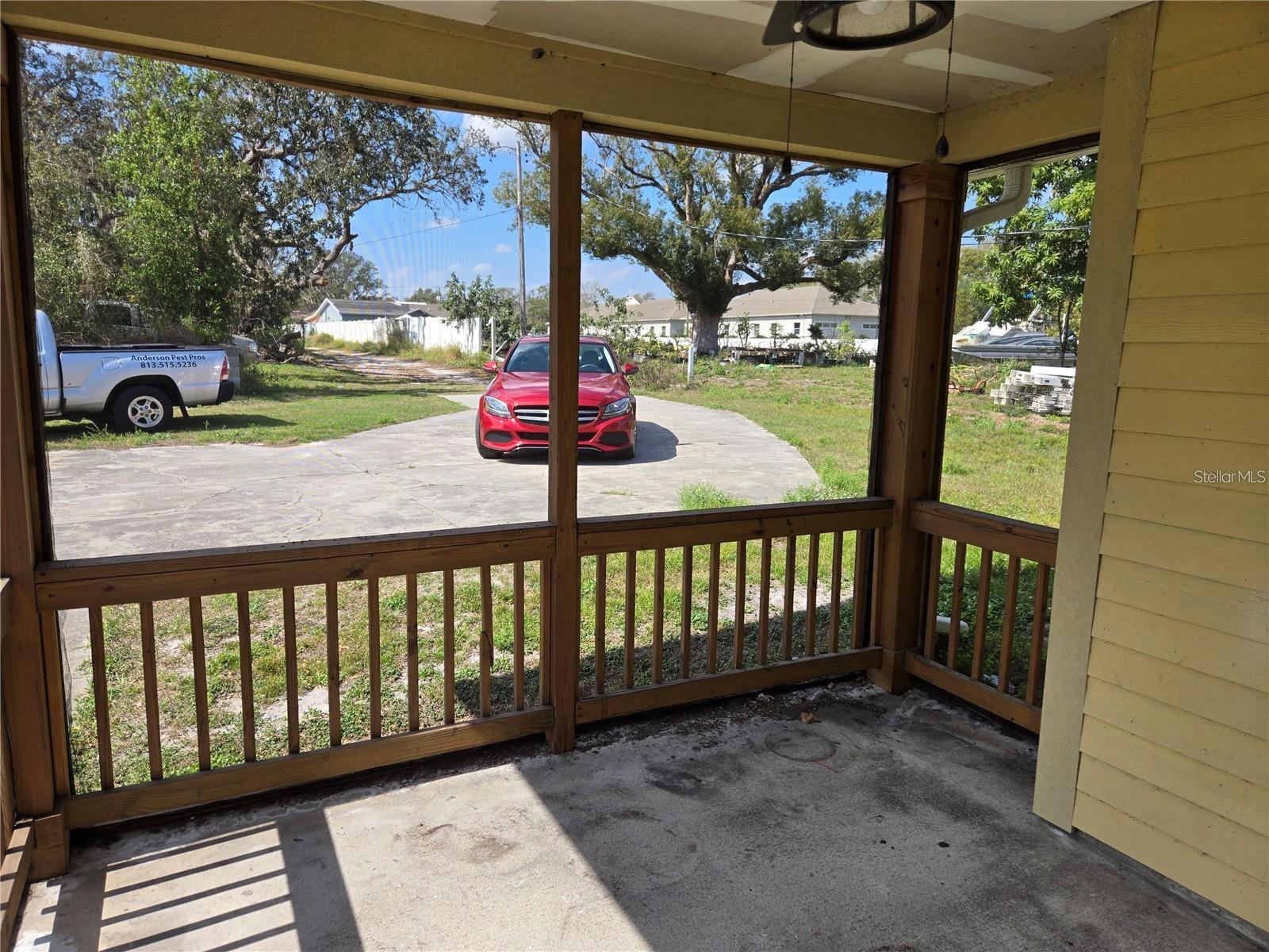 8725 Twin Lakes Blvd Property Photo 4