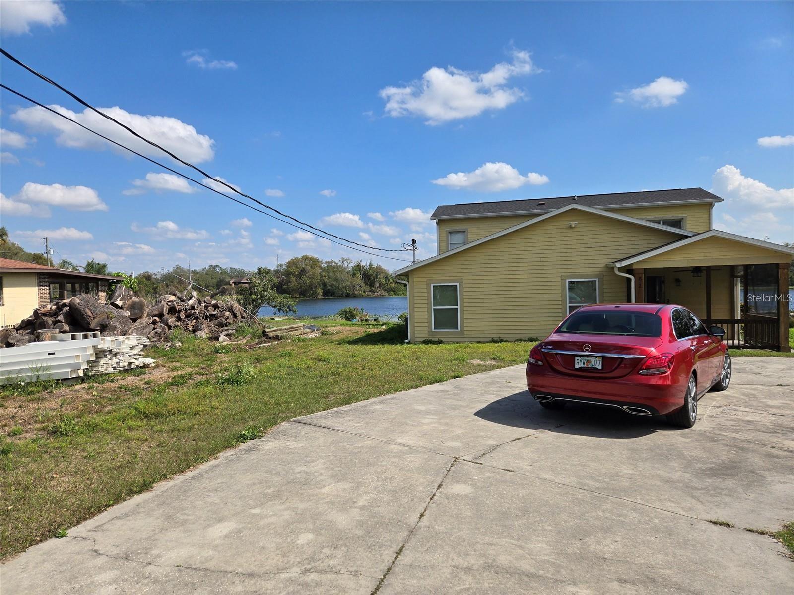 8725 Twin Lakes Blvd Property Photo 8