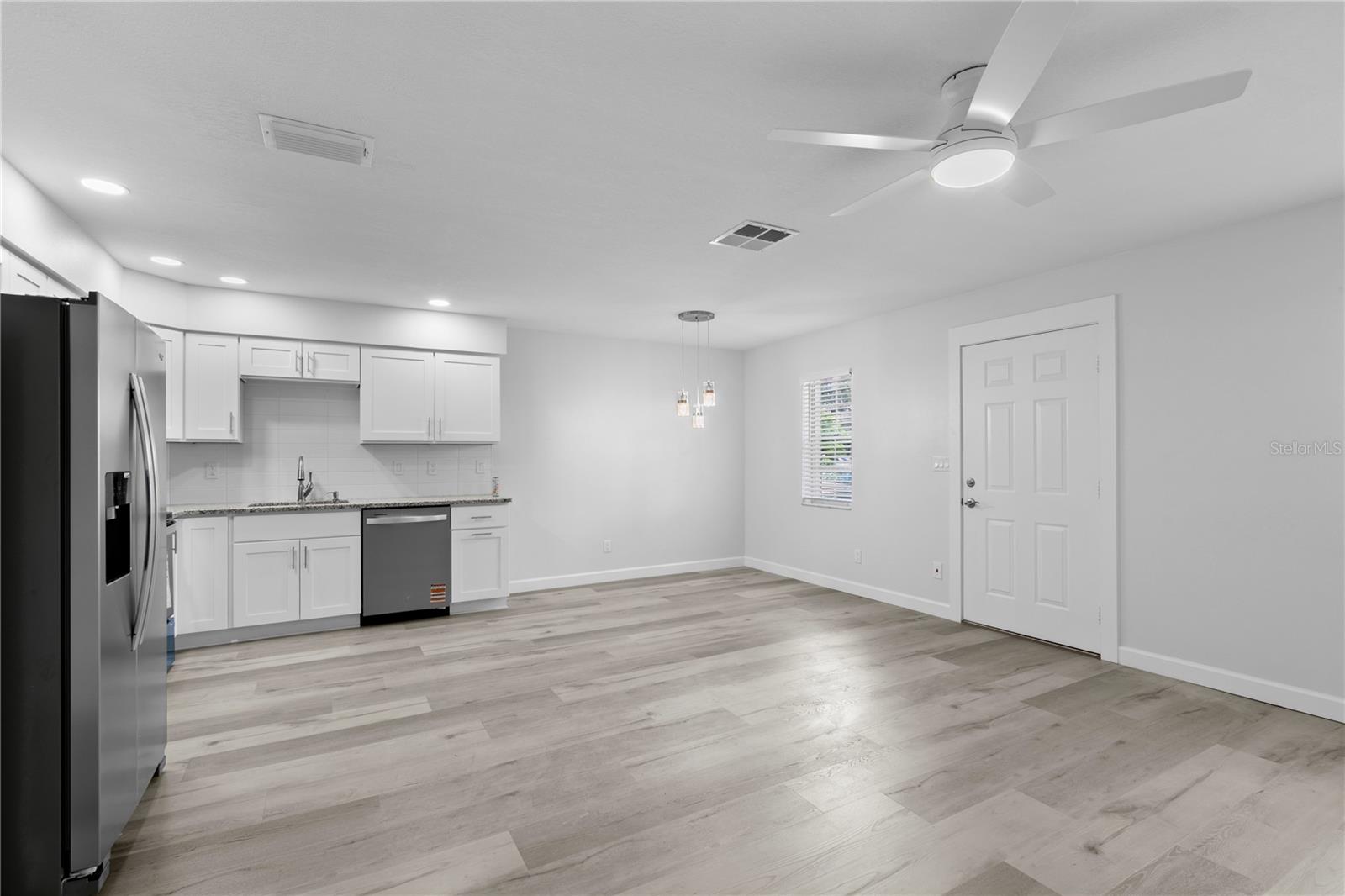 6225 Elmhurst Dr Property Photo 10