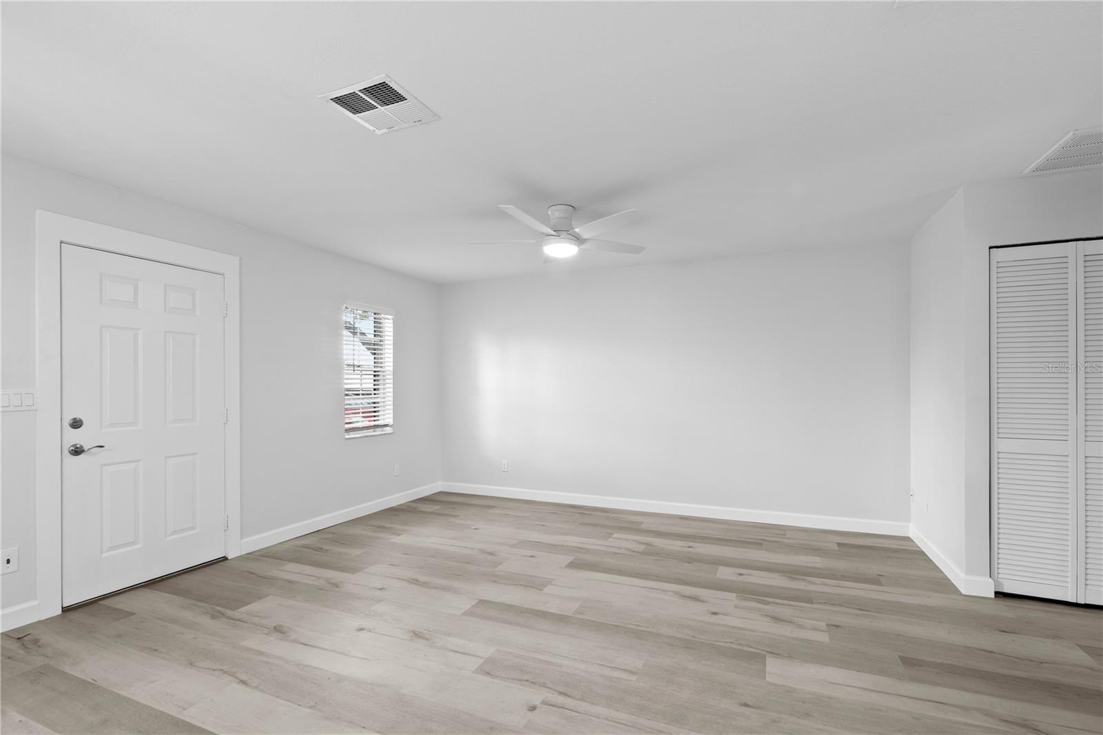 6225 Elmhurst Dr Property Photo 12