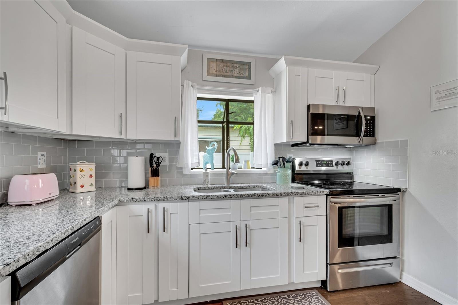1600 Loretta Ave Nw Property Photo 30