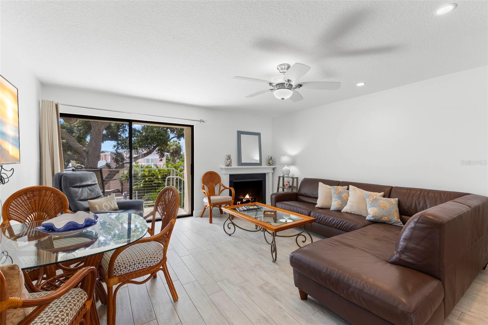 433 S Paula Dr #28 Property Photo 8