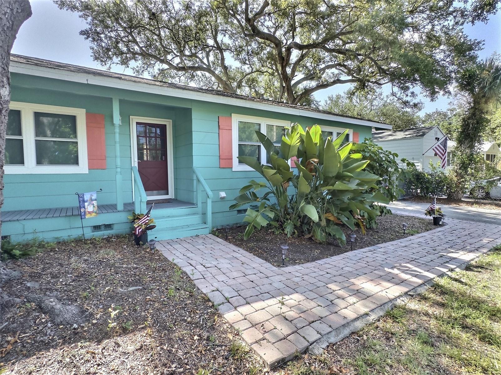 1431 PALOMA LN Property Photo 1