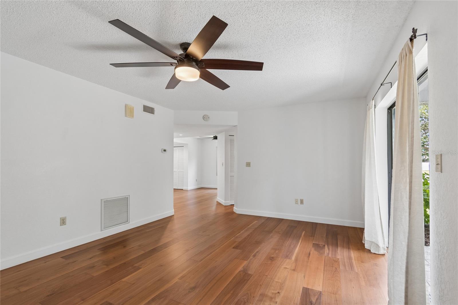 11800 Park Blvd #401 Property Photo 13