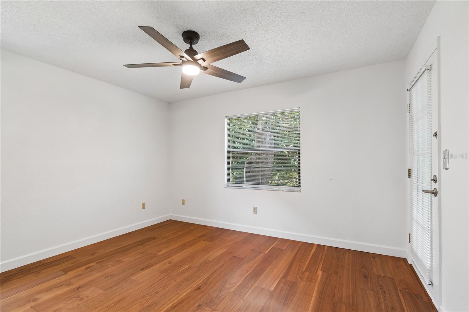 11800 Park Blvd #401 Property Photo 28